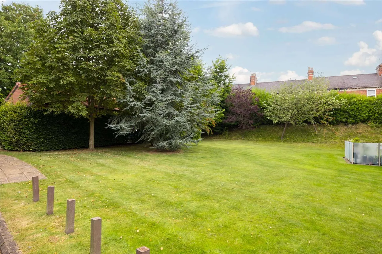 The Avenue, York, YO30, photo 16