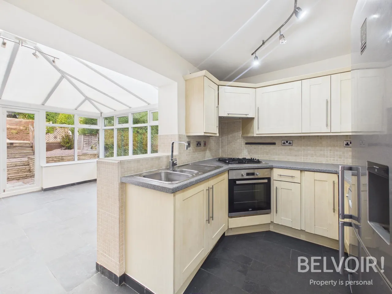 Tennant Place, Porthill, ST5, photo 3