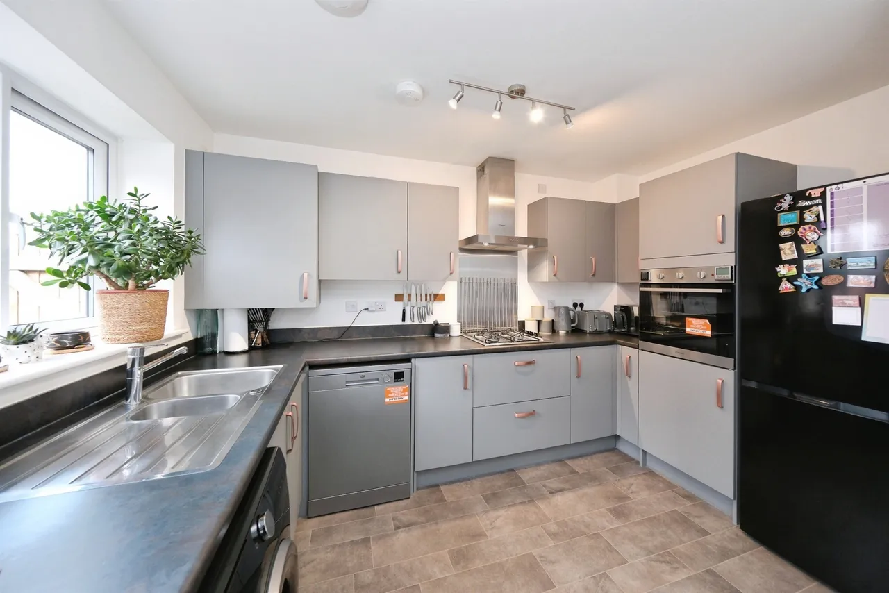 The Avenue, Wingerworth, Chesterfield, photo 5