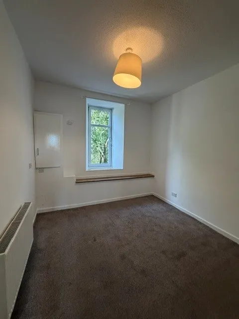 London Road, Bridgeton, G40, photo 5