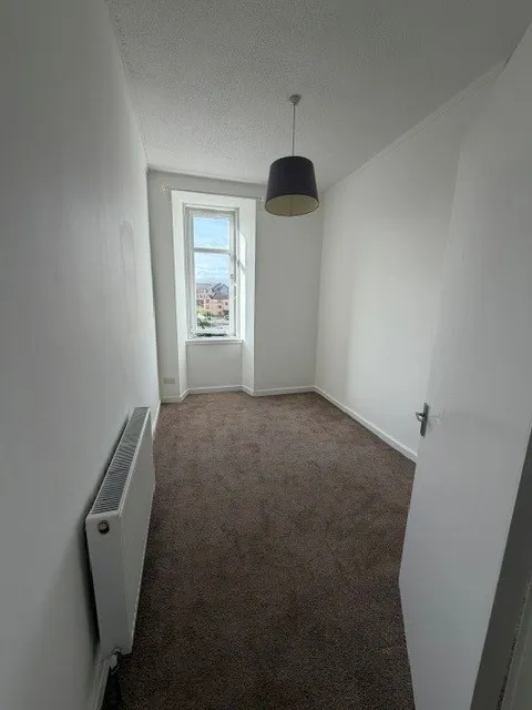 London Road, Bridgeton, G40, photo 4
