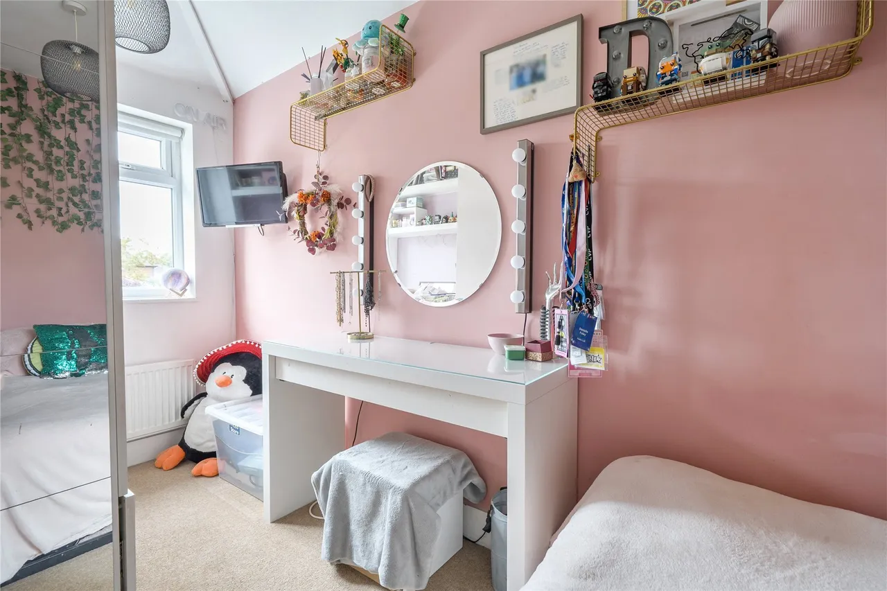 Balmoral Crescent, West Molesey, KT8, photo 20