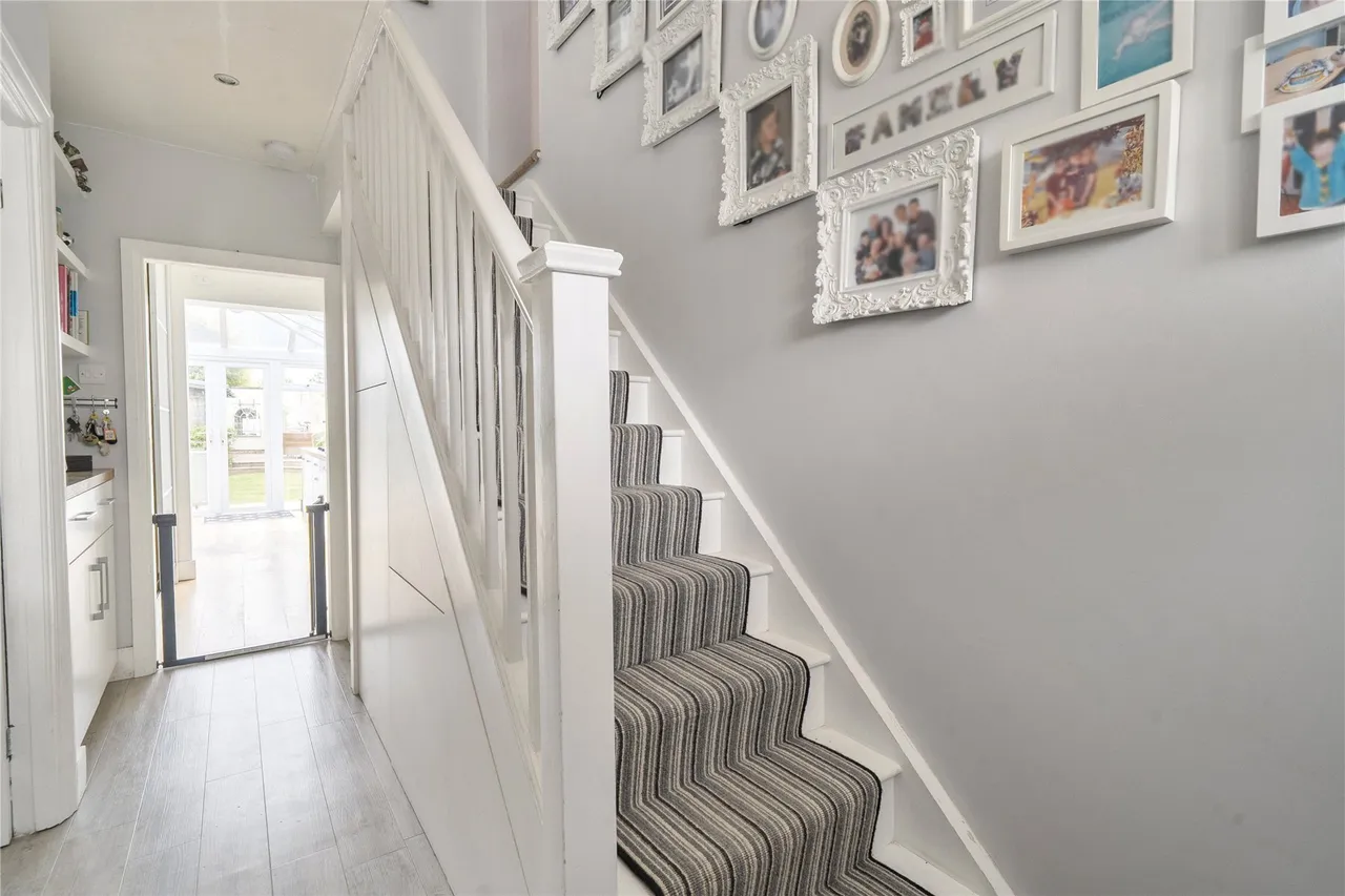 Balmoral Crescent, West Molesey, KT8, photo 21