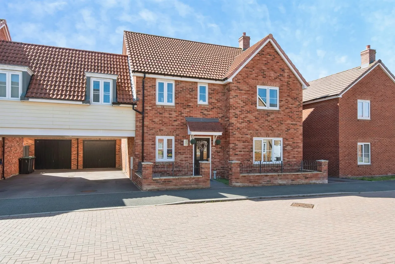 4 bed house for sale — Robinson Avenue, Houghton Conquest, Bedford