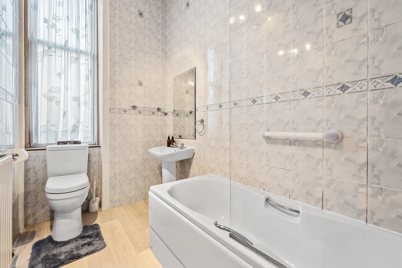 Main Door Flat, 42 Dinmont Road, Shawlands, G41 3UL, photo 12