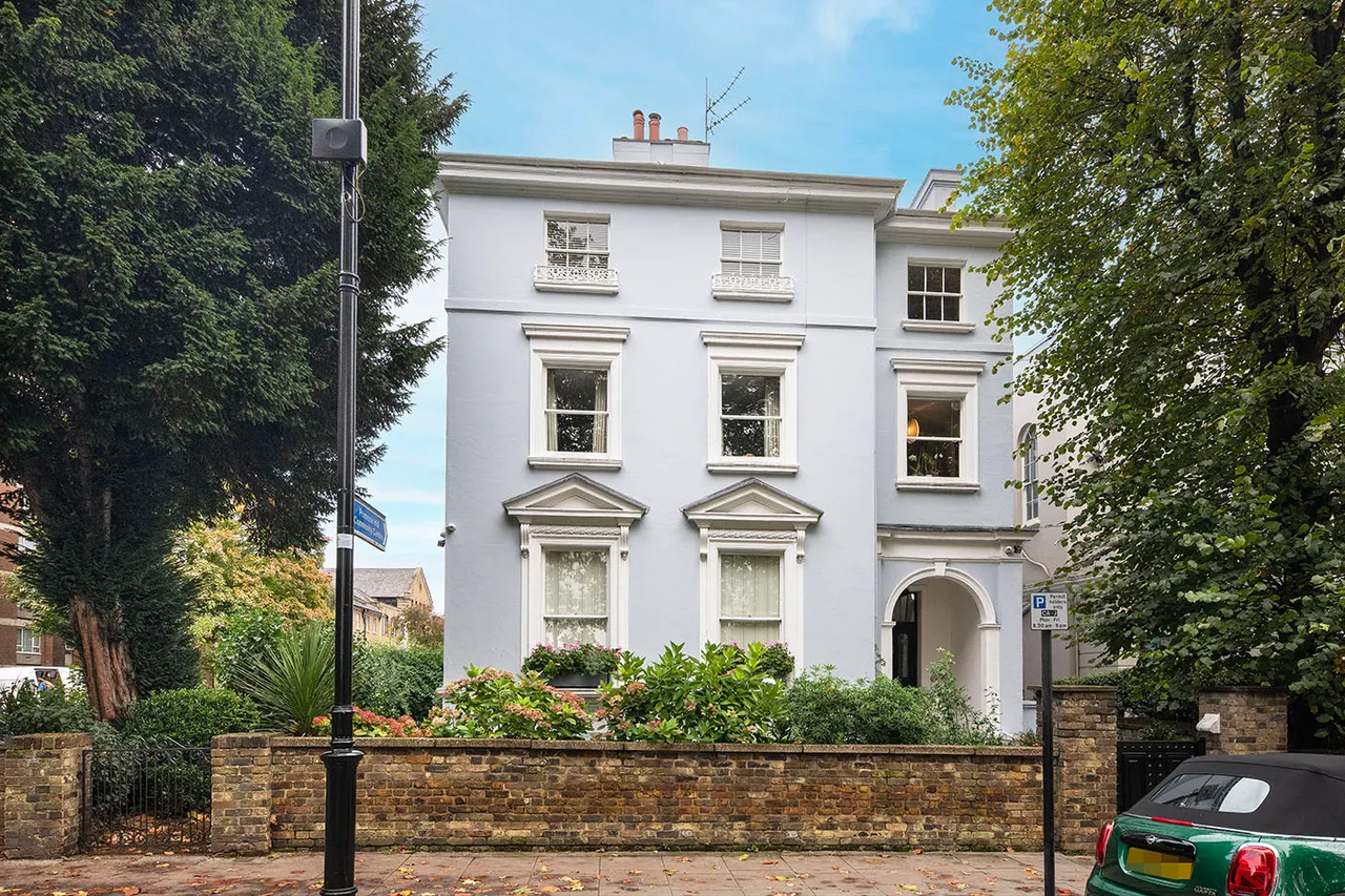 4 bed flat to rent — Regents Park Road, Primrose Hill, London, NW1