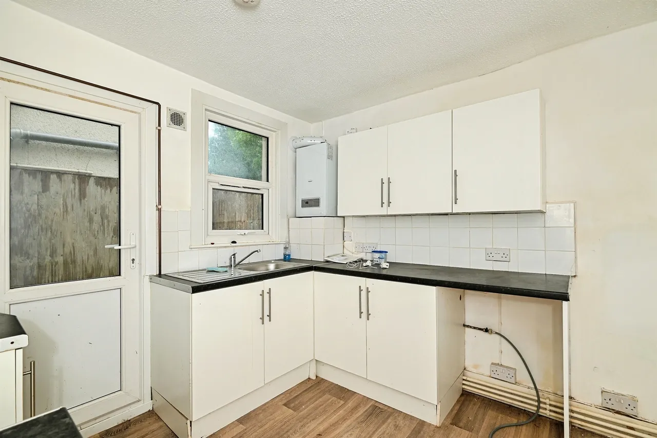 1 bed flat for sale — Boundary Road, Chatham