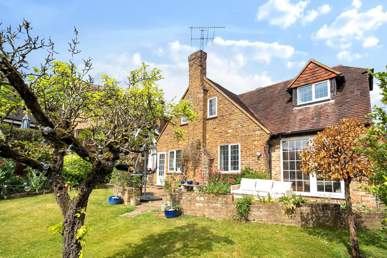 White House Close, Wooburn Green, HP10, photo 4
