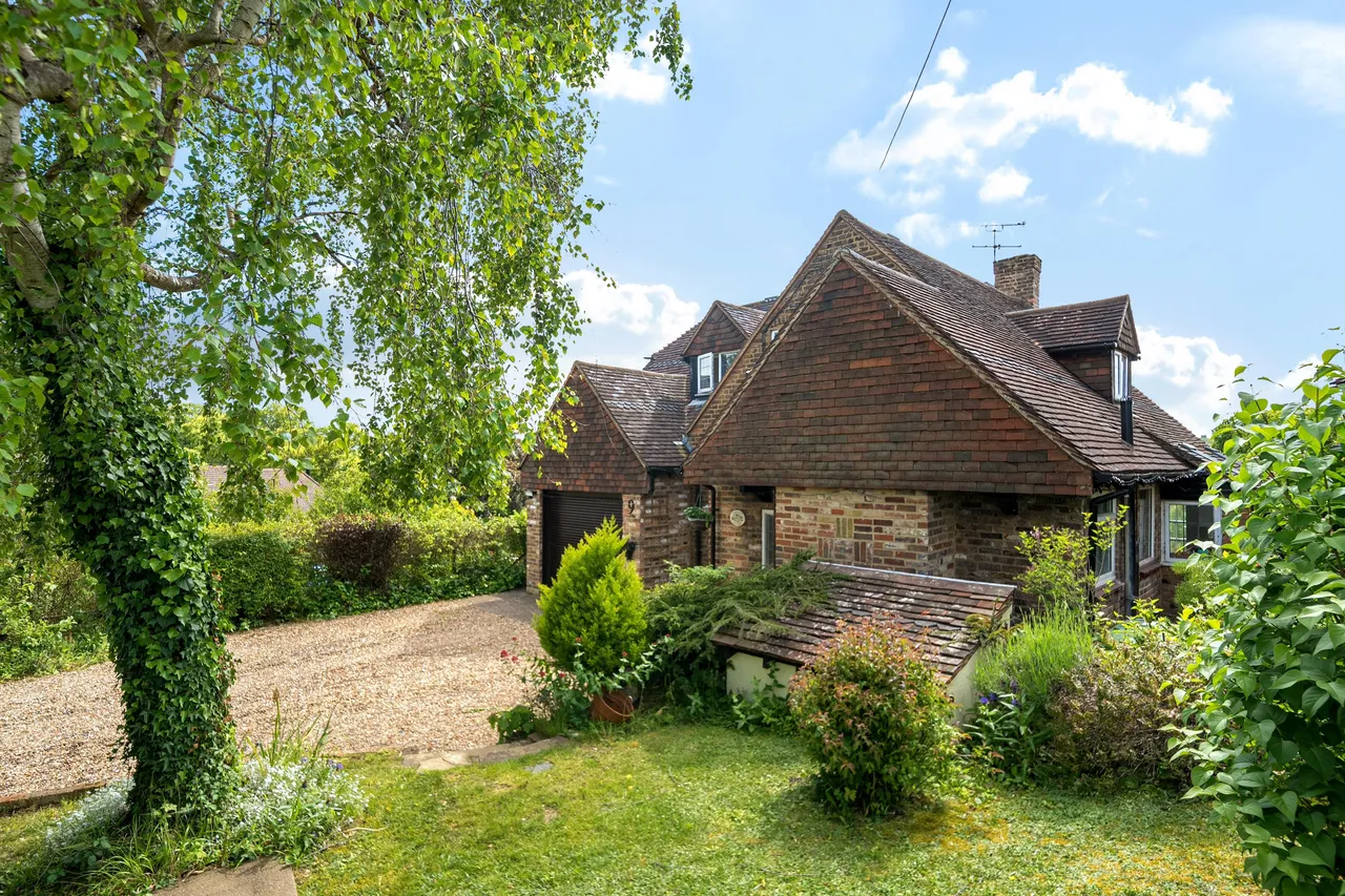 White House Close, Wooburn Green, HP10, photo 11