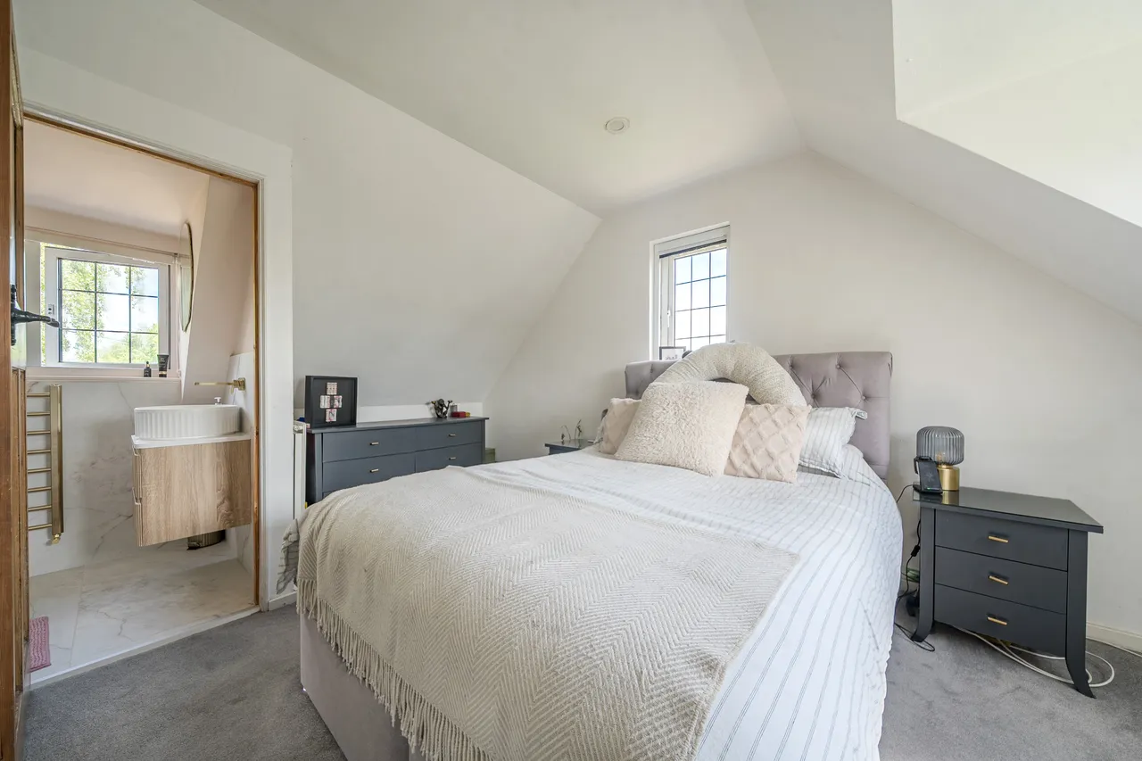 White House Close, Wooburn Green, HP10, photo 6