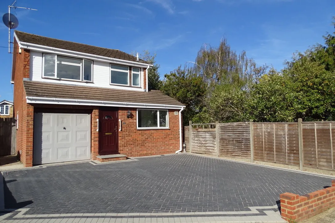 3 bed house for sale, Maybury Close, Nr Burnham, SL1