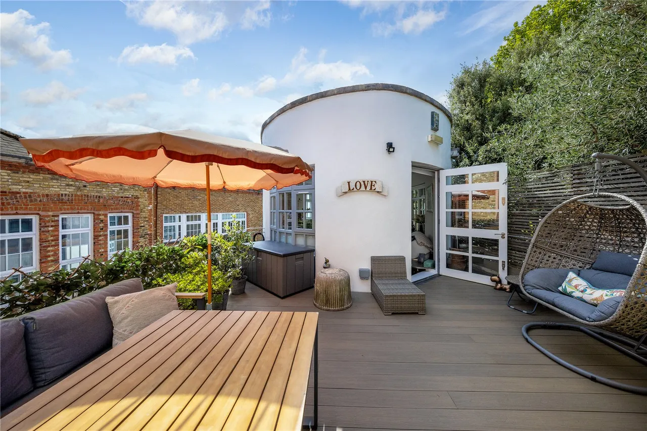 Blake Mews, Kew, TW9, photo 2
