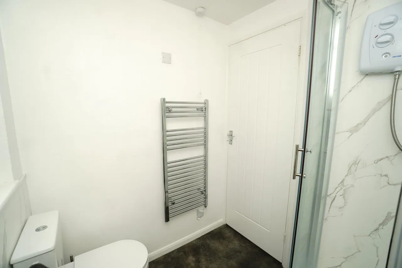 Burns Road, Knightthorpe Court, LE11, photo 10