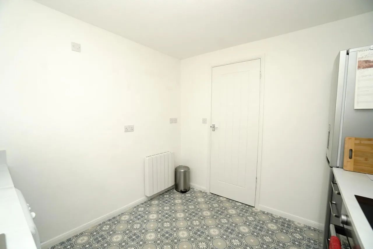 Burns Road, Knightthorpe Court, LE11, photo 7