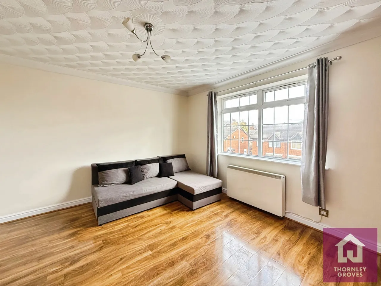 Eldon Place, Eccles, M30, photo 3