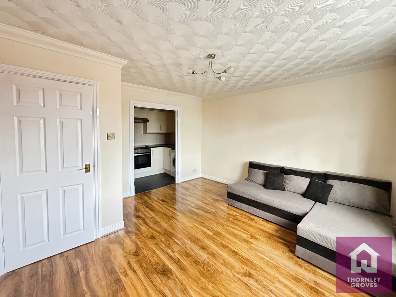Eldon Place, Eccles, M30, photo 2