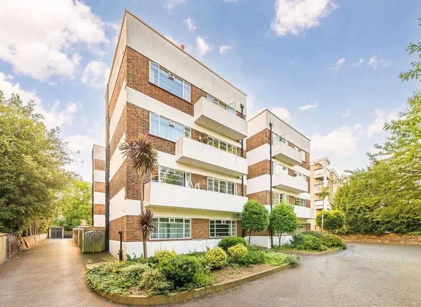 2 bed flat for sale — Claremont Road, Surbiton, KT6