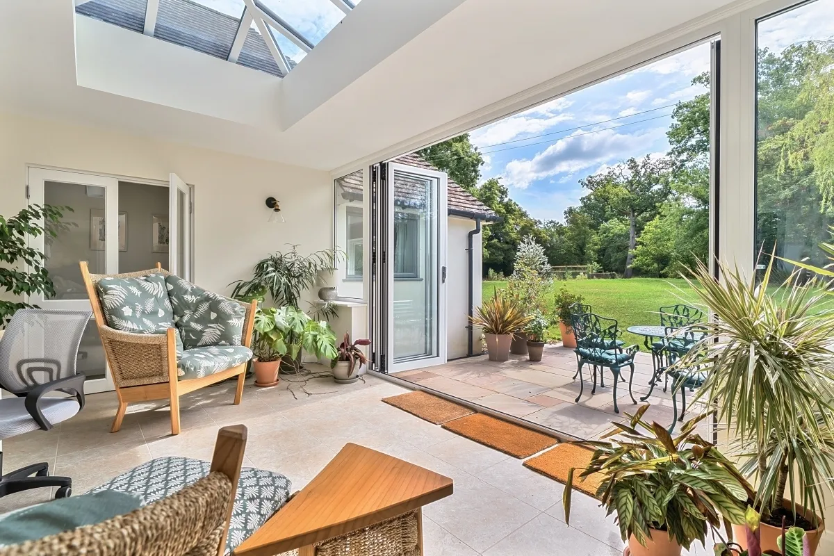 Emms Lane, Brooks Green, RH13, photo 4