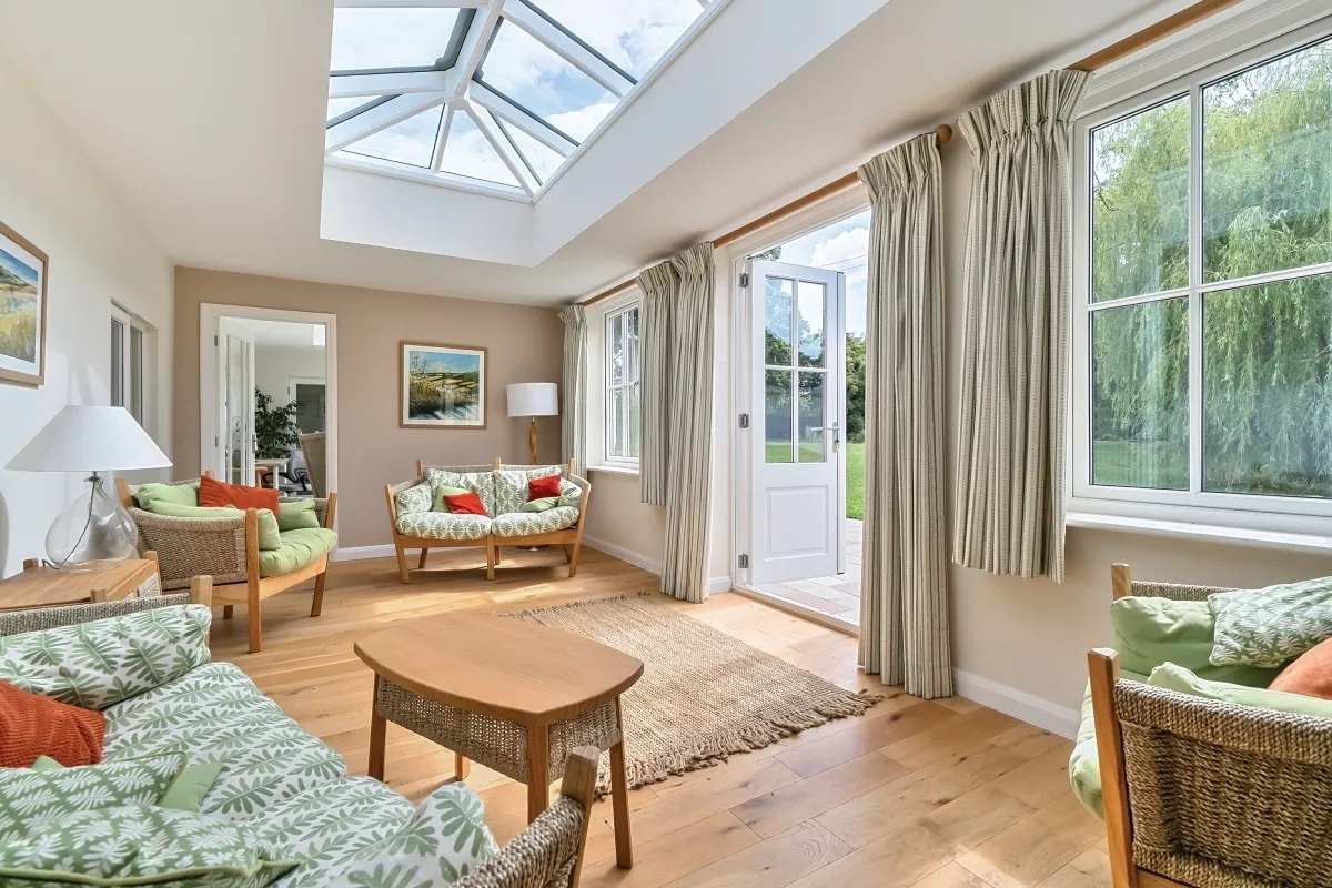 Emms Lane, Brooks Green, RH13, photo 3