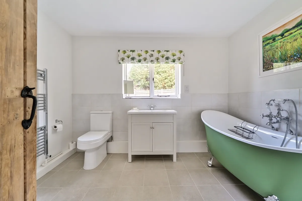 Emms Lane, Brooks Green, RH13, photo 7