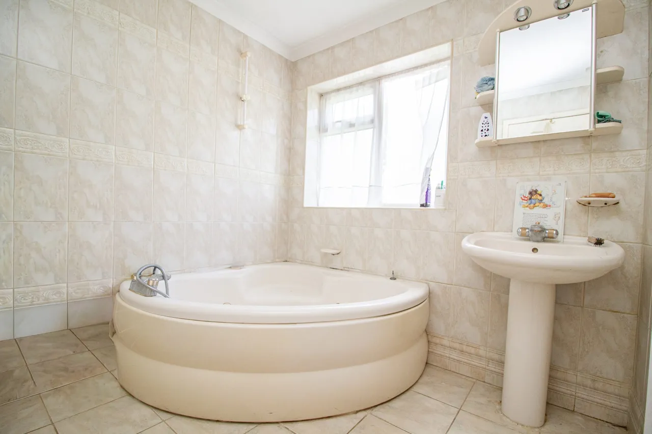 Wellington Avenue, Fleet, GU51 3BJ, photo 16
