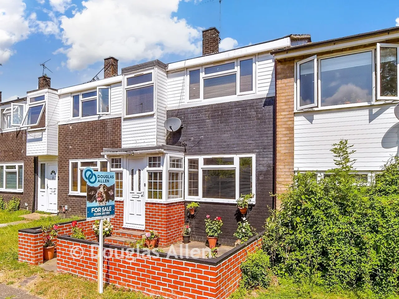 3 bed house for sale, Shepeshall, Basildon, SS15