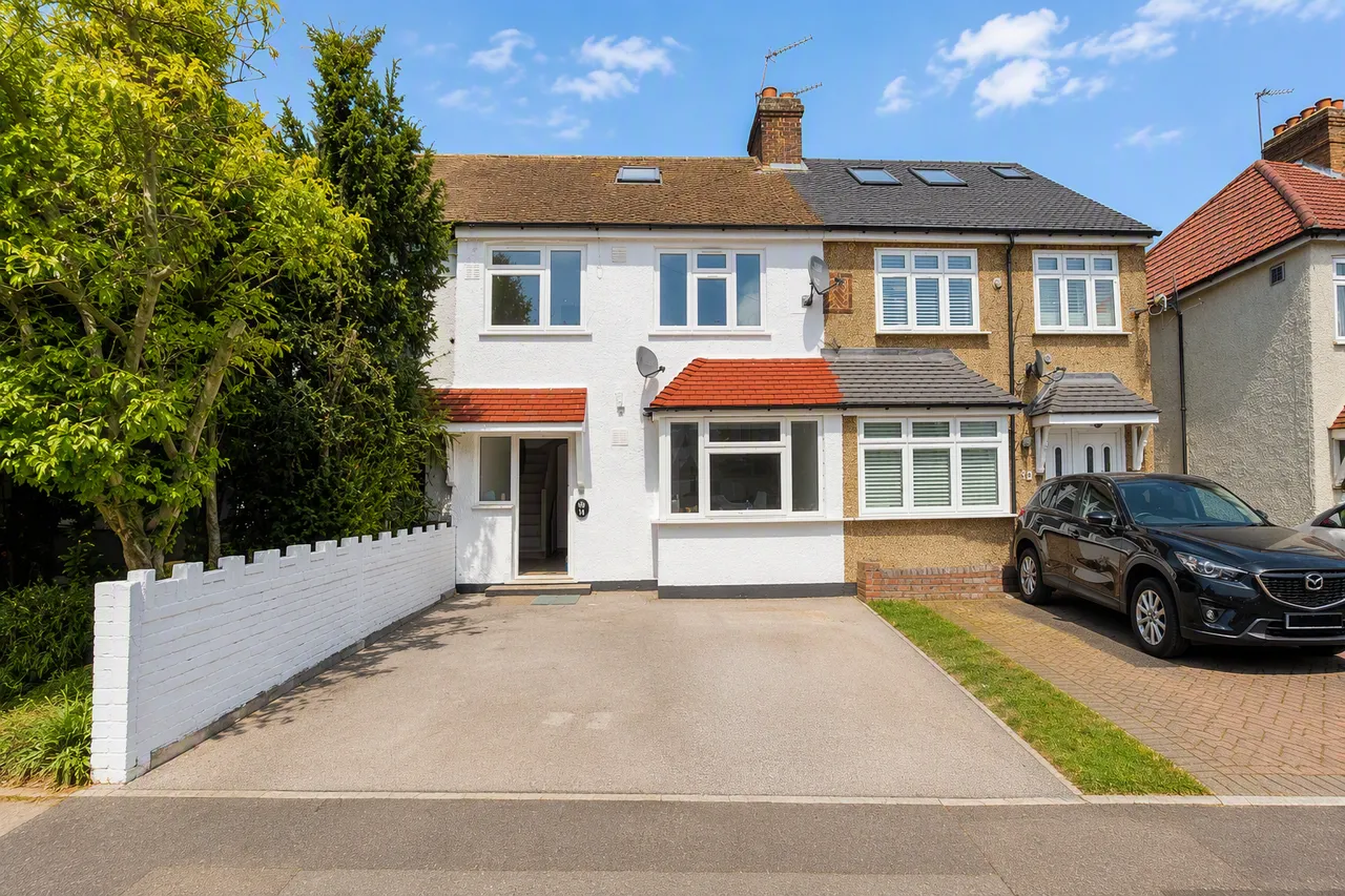 4 bed house to rent — Smallberry Avenue, Isleworth, TW7