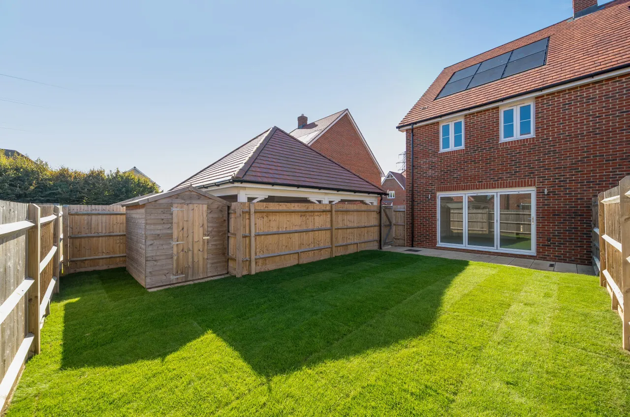 Angmering, BN16, photo 16