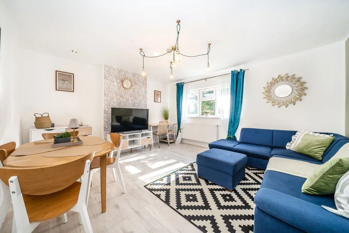 Kennet Road, TW7, photo 2
