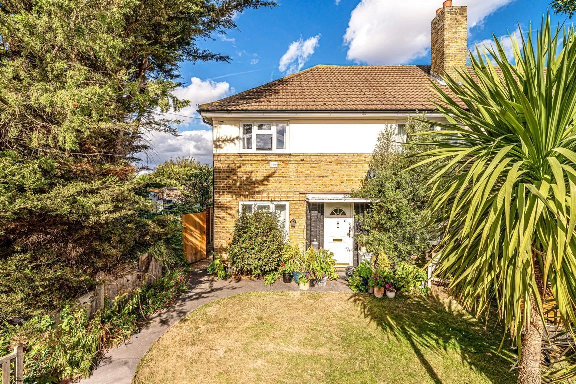 2 bed flat to rent, Kennet Road, TW7