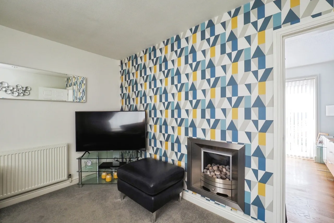 Dovenby Road, Clifton, Nottingham, NG11, photo 6