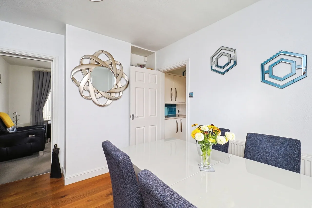 Dovenby Road, Clifton, Nottingham, NG11, photo 10