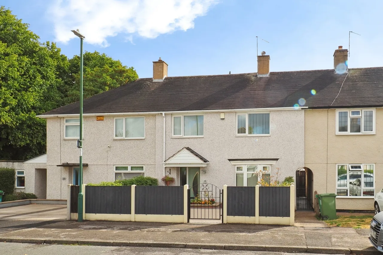 3 bed house for sale — Dovenby Road, Clifton, Nottingham, NG11