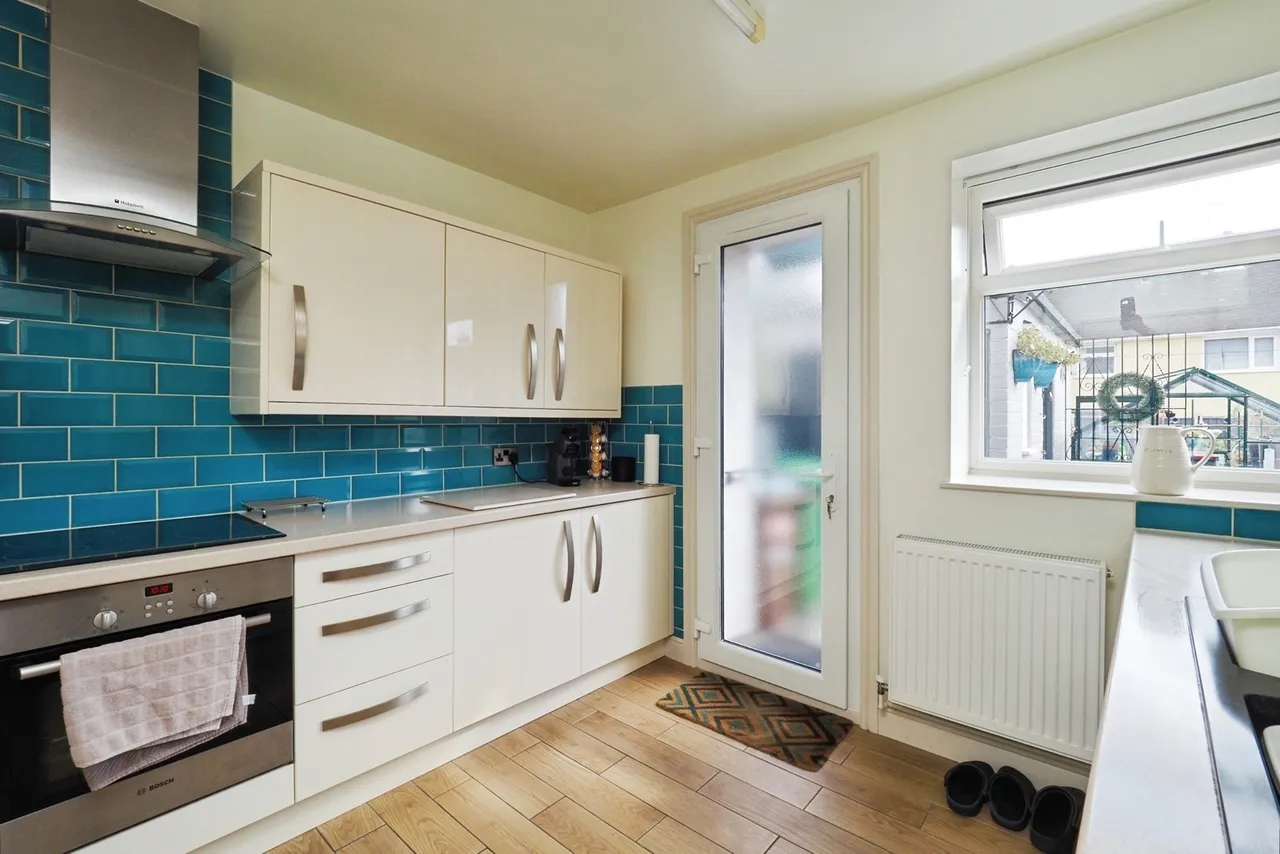 Dovenby Road, Clifton, Nottingham, NG11, photo 2