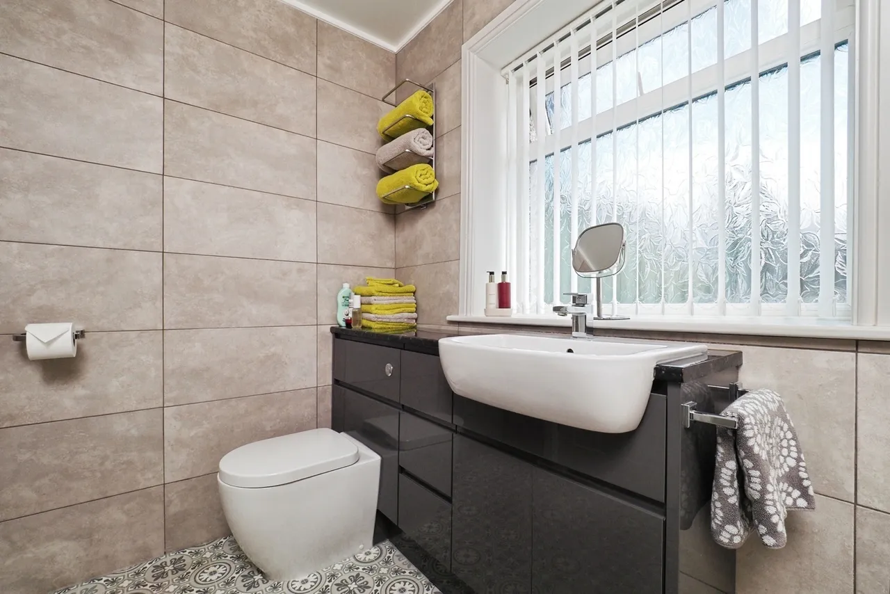 Dovenby Road, Clifton, Nottingham, NG11, photo 20