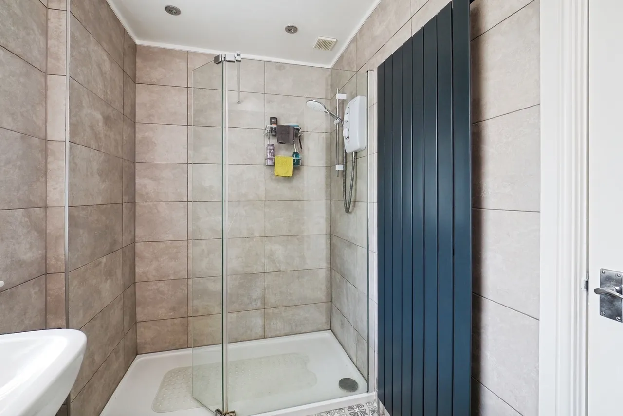 Dovenby Road, Clifton, Nottingham, NG11, photo 19