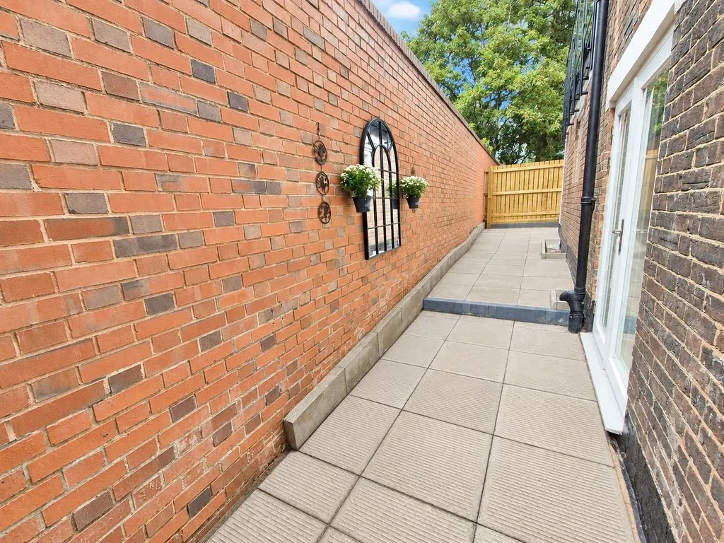 Little Aston Road, Aldridge, WS9, photo 12