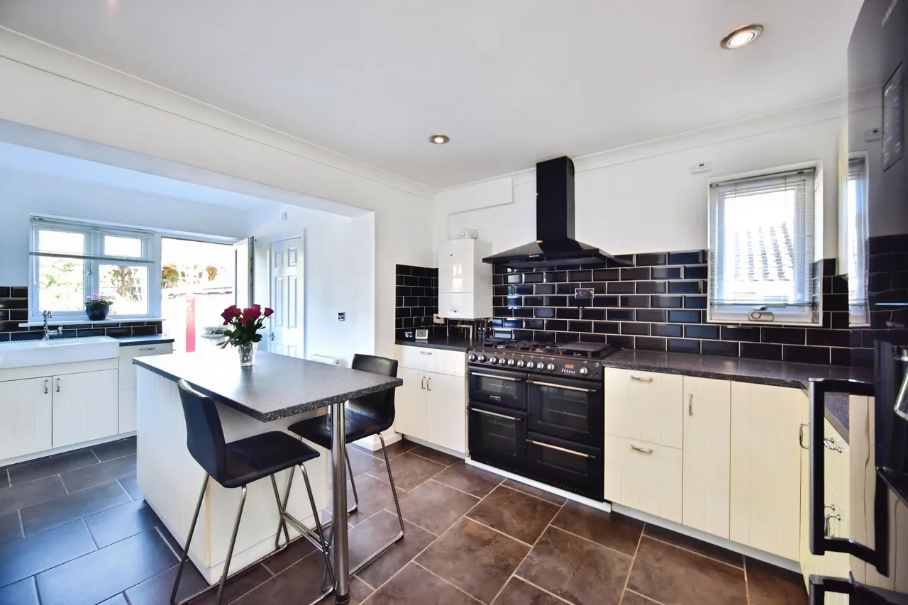 Windsor Drive, Sittingbourne, ME10, photo 6