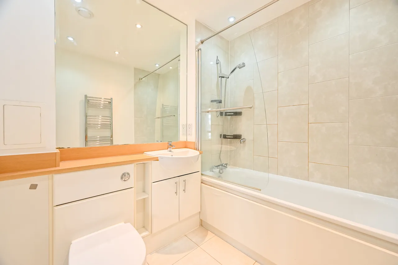 London, E16, photo 21