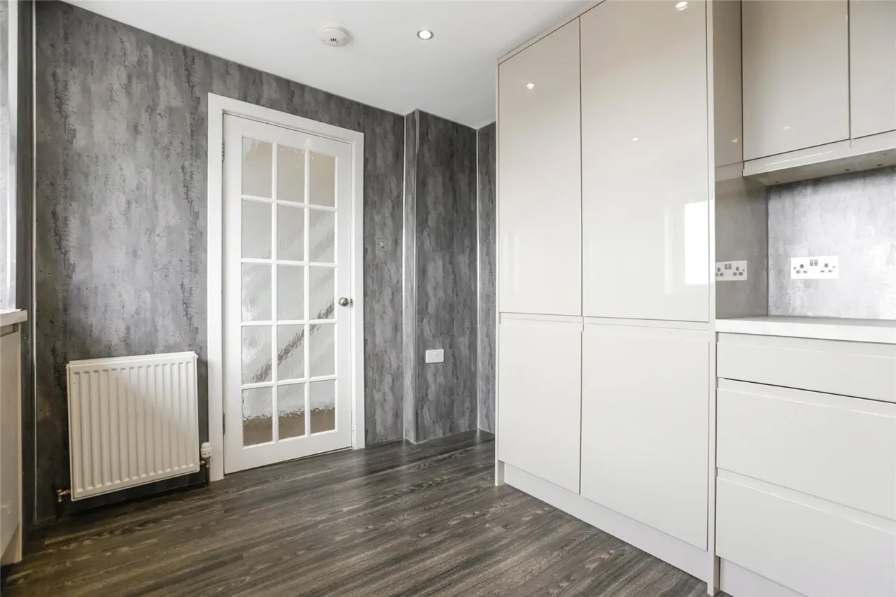 Kaimes Avenue, Kirknewton, West Lothian, EH27, photo 5