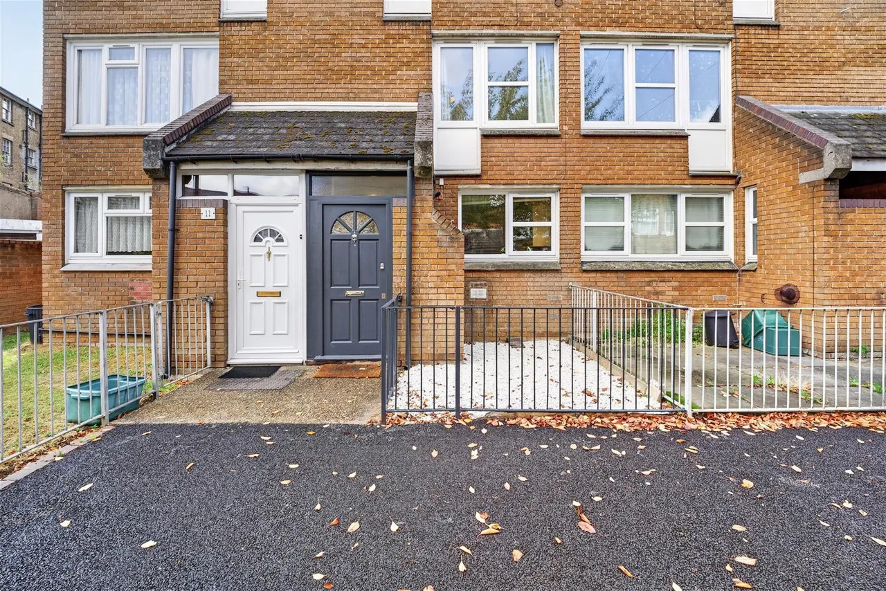 Armour Close Islington, London N7 8SS, photo 2
