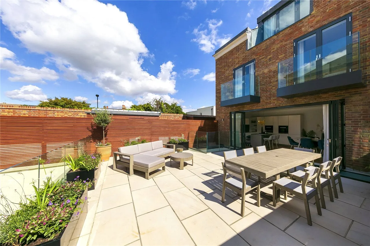 Kings Road, Richmond, TW10, photo 14