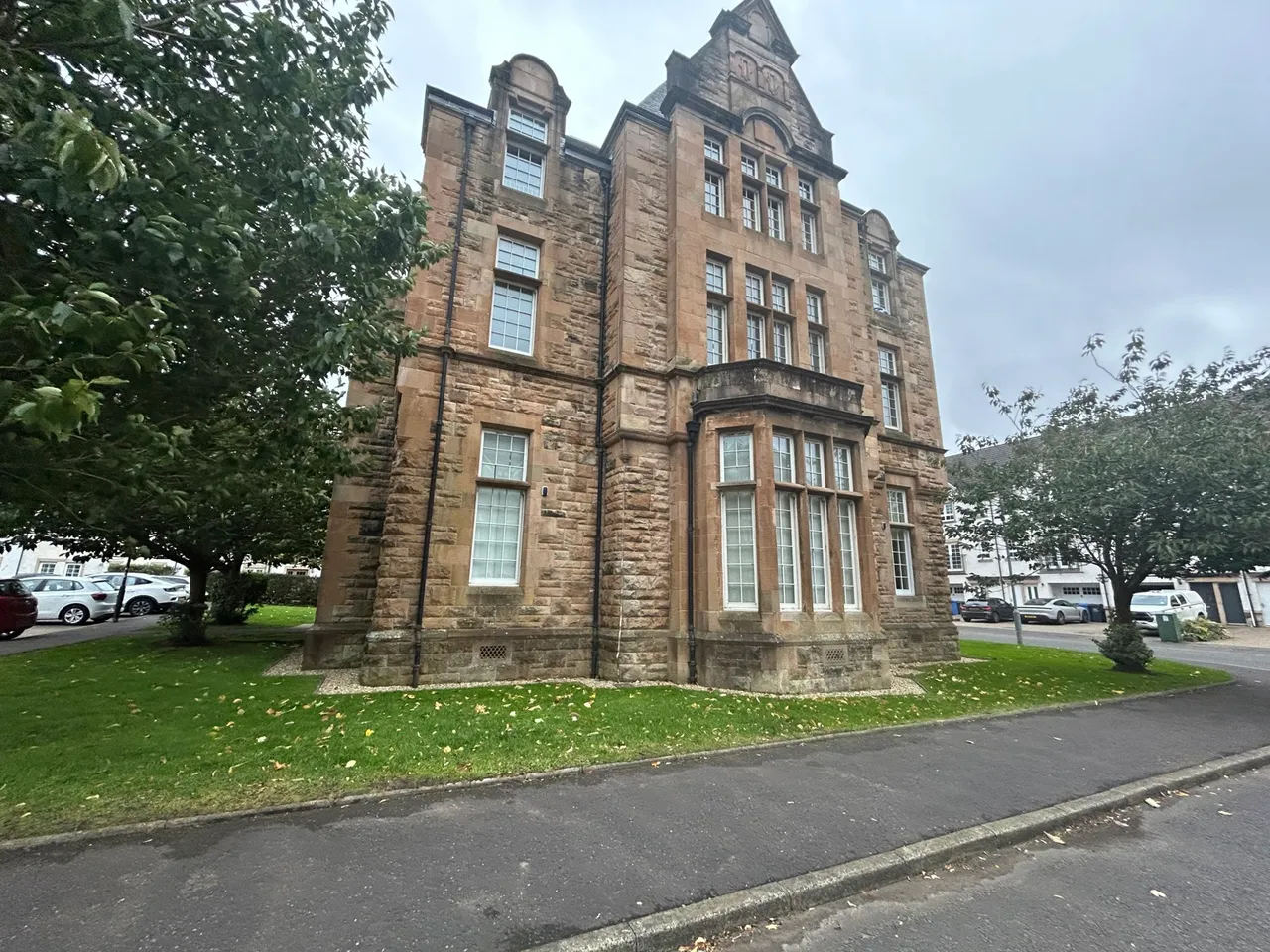 1 bed flat to rent, Parklands Oval, Crookston, G53