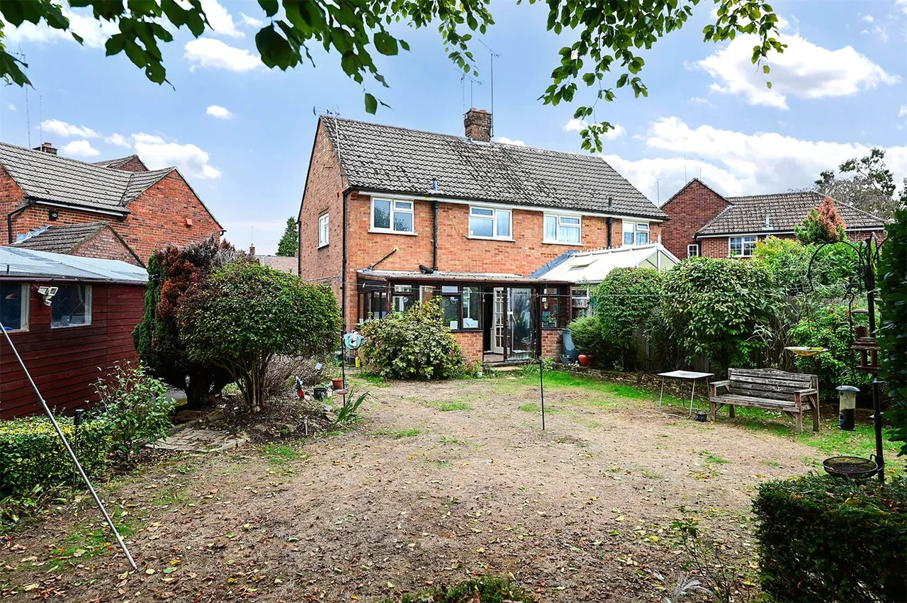 2 bed house for sale, Orchard Close, Ash Vale, GU12