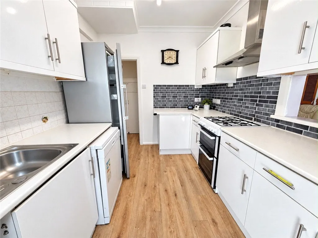 Colliers Water Lane, Thornton Heath, CR7, photo 4