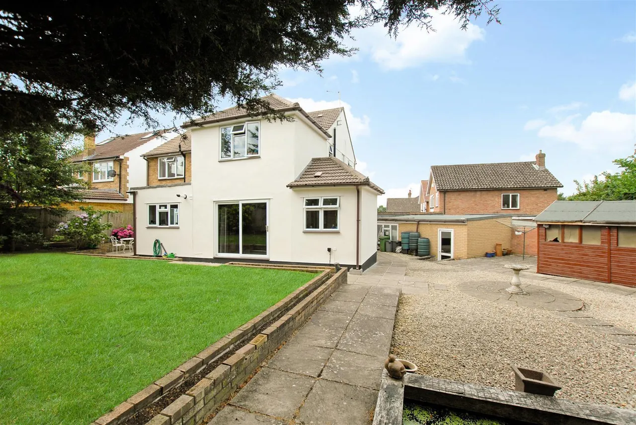 Maylands Drive, Uxbridge, photo 2