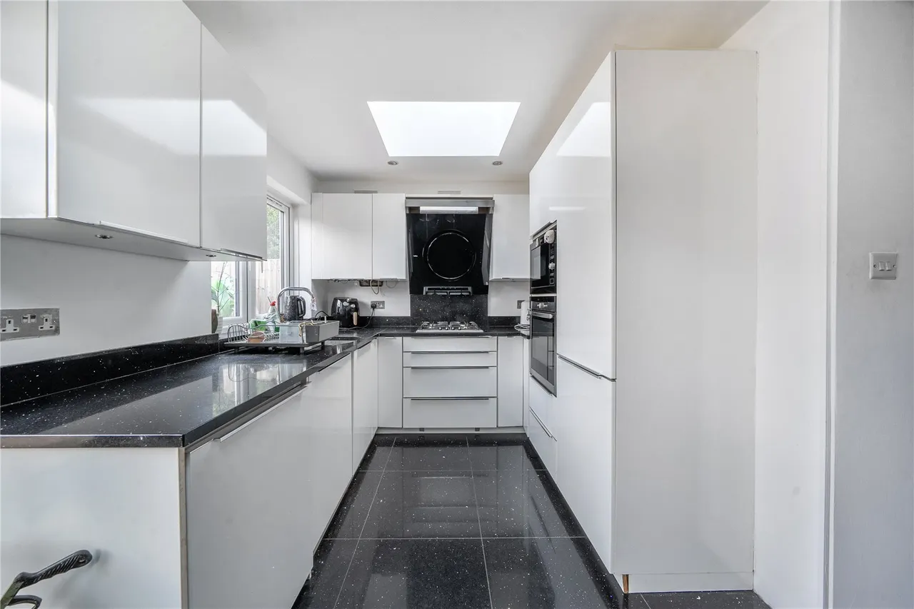 Woodhouse Avenue, Perivale, UB6, photo 17