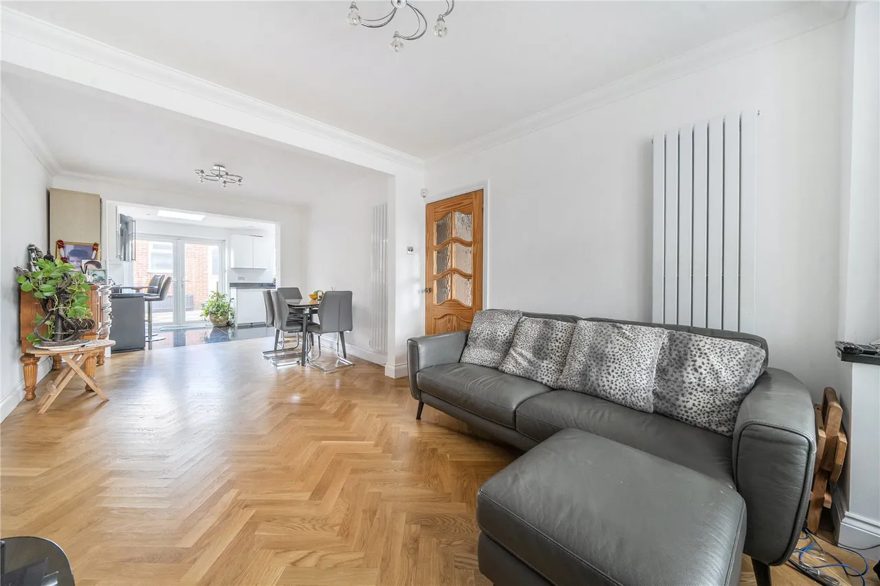 Woodhouse Avenue, Perivale, UB6, photo 2