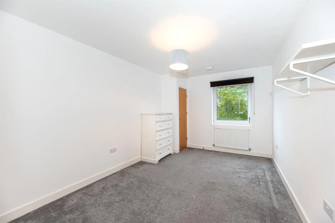 Shingly Place, North Chingford, E4, photo 18