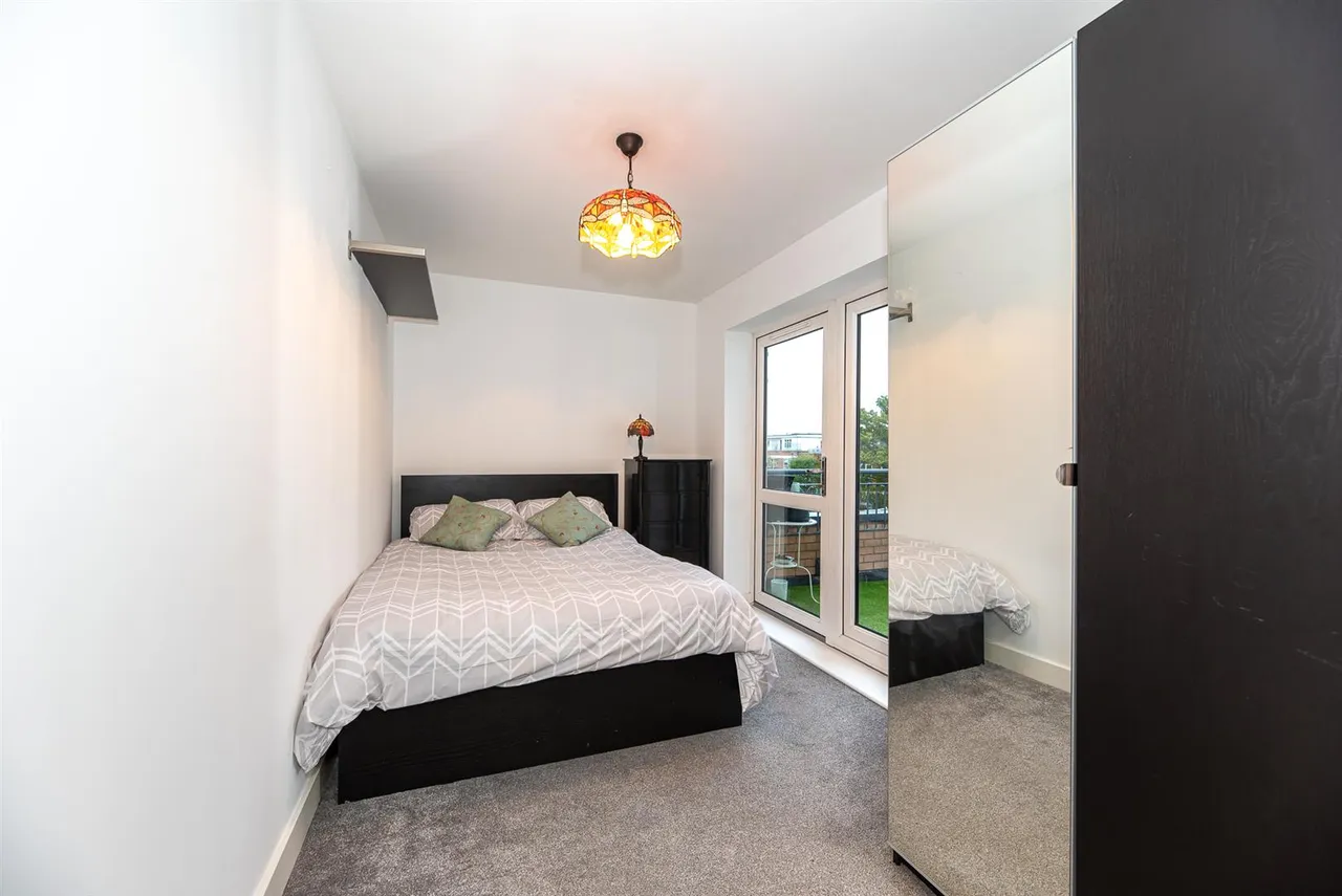 Shingly Place, North Chingford, E4, photo 9